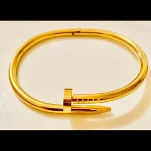 18 karat gold plated nail Design